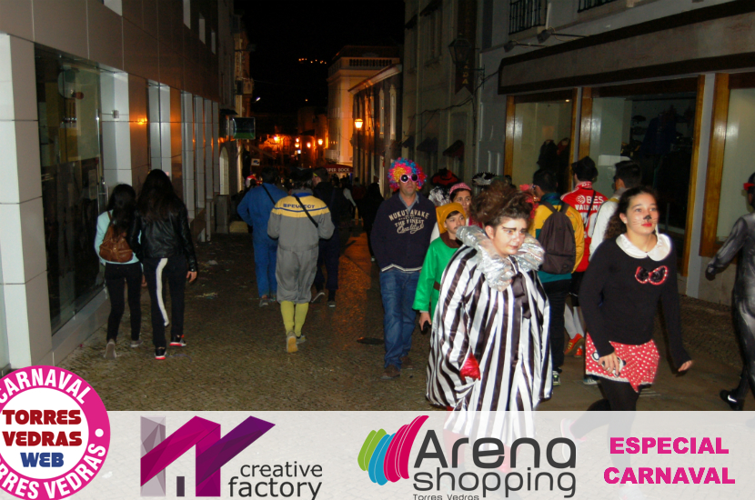 Carnaval de Torres: as ruas da cidade na noite dos torrienses