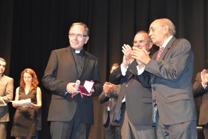 D. Manuel Clemente foi agraciado com Medalha de Honra
