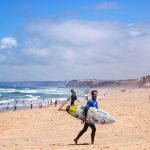 Quando os desportos de ondas invadem as praias de Santa Cruz
