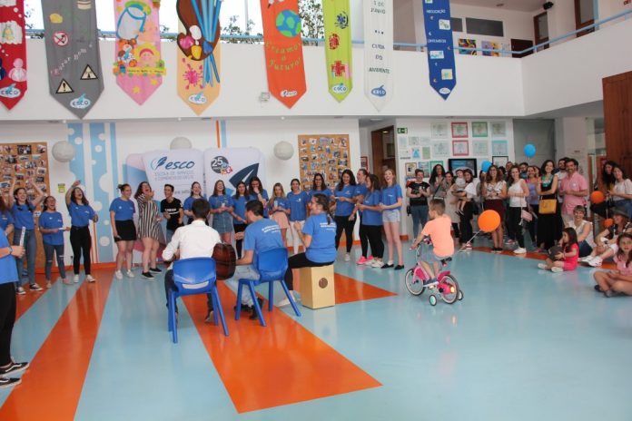Fotogaleria: Cerca de 200 pessoa de volta à escola para celebrar os 25 anos da ESCO