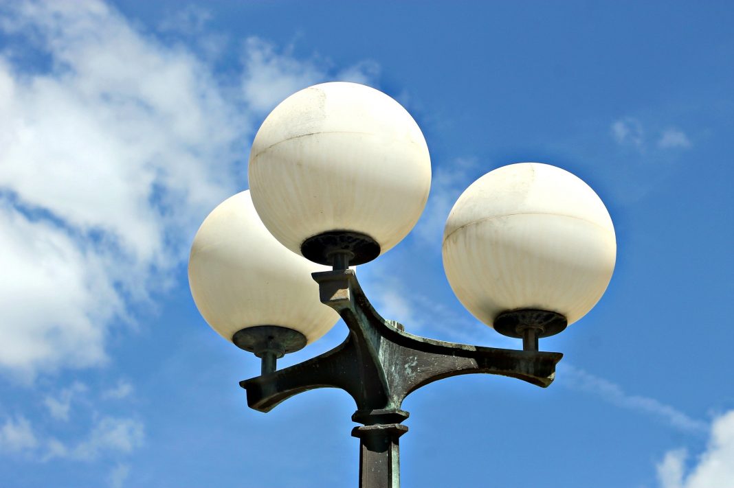 Região Oeste investe 19,6ME na instalação de iluminação pública eficiente