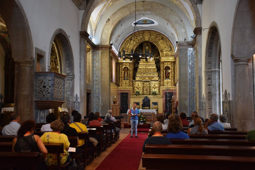 Roteiro cultural percorreu as igrejas do centro histórico de Torres Vedras