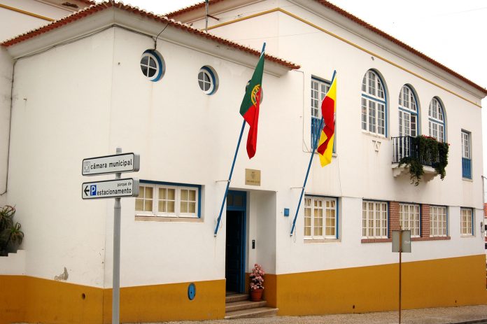 Câmara da Nazaré alvo de buscas da Polícia Judiciária