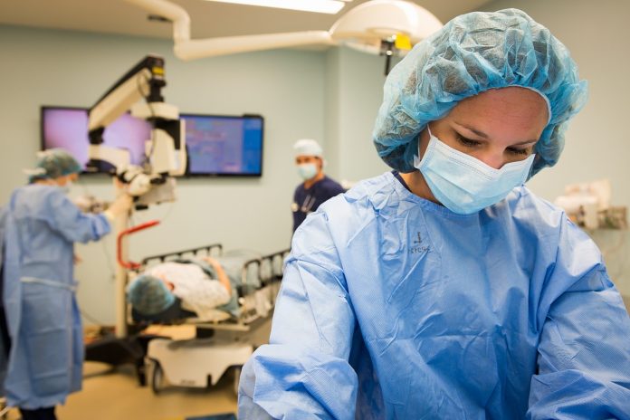 Protocolo entre hospitais do Oeste e de Lisboa reduz espera em Urologia