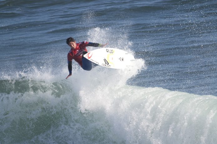 Organização mantém decisão sobre interferência do surfista Medina em Peniche