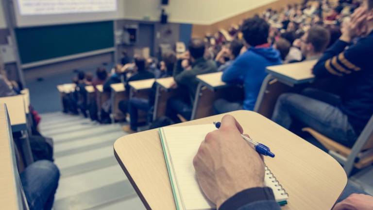 ARRUDA DOS VINHOS: Município atribui Bolsas de Estudo para estudantes do ensino superior