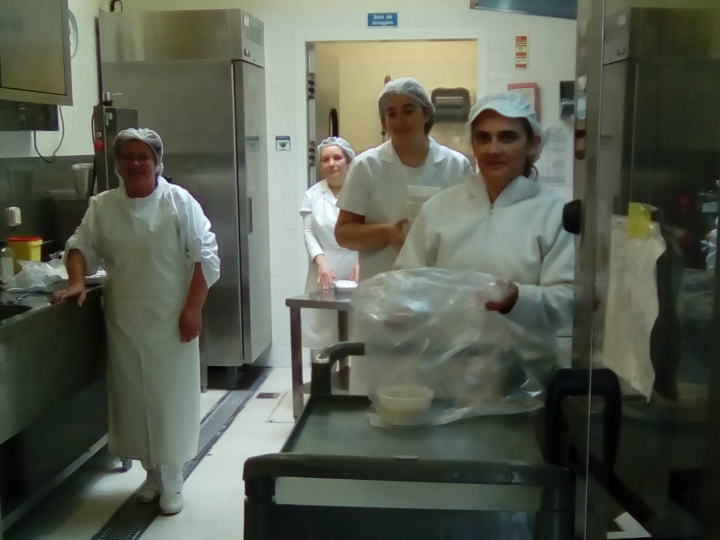 Torres Vedras garante fornecimento de refeições a alunos carenciados e profissionais de saúde