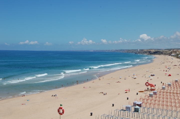 Três praias em Torres Vedras vão ter um "rececionista de praia" para controlar a capacidade das mesmas