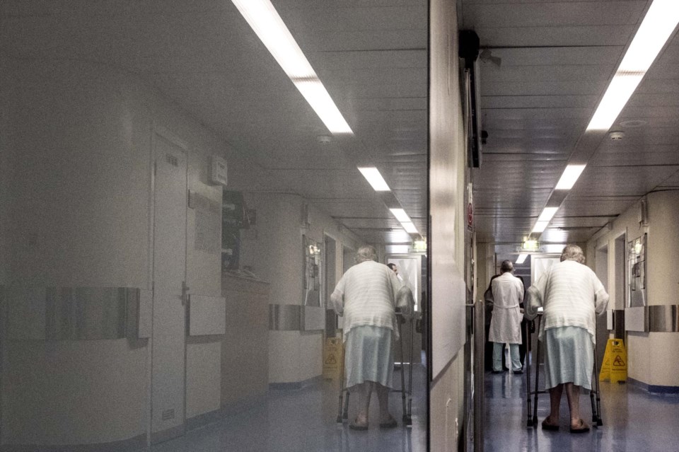 Surto no hospital de Torres Vedras com 25 infetados, cinco dos quais recuperados
