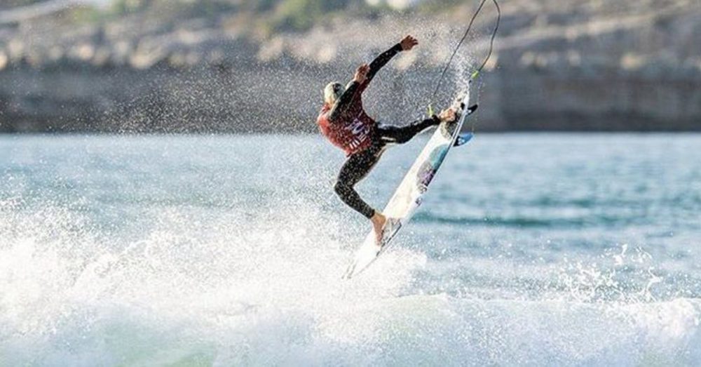 Covid-19: Circuitos mundiais de surf cancelados mas Peniche mantém-se no próximo ano