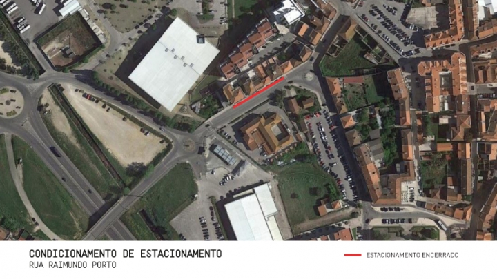 TORRES VEDRAS: Condicionamento de estacionamento na Rua Raimundo Porta